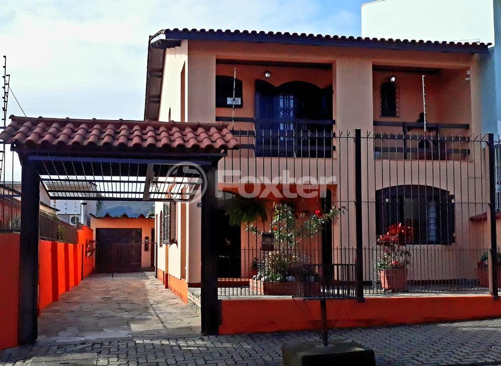 Casa à venda com 3 quartos, 235m² - Foto 1