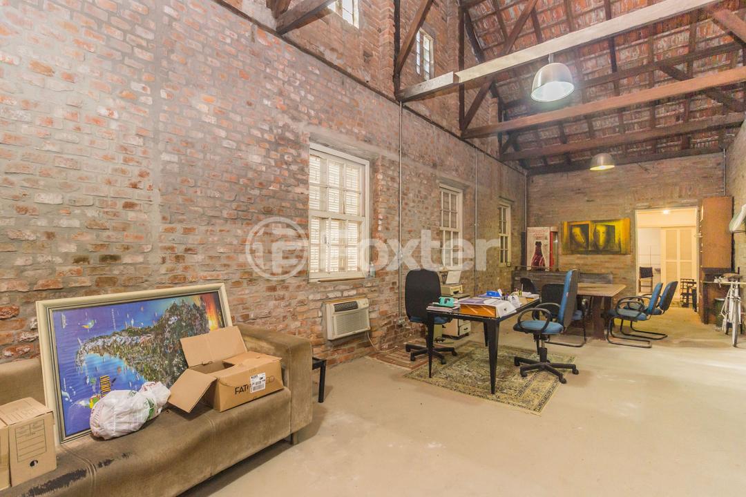 Casa à venda com 2 quartos, 210m² - Foto 5