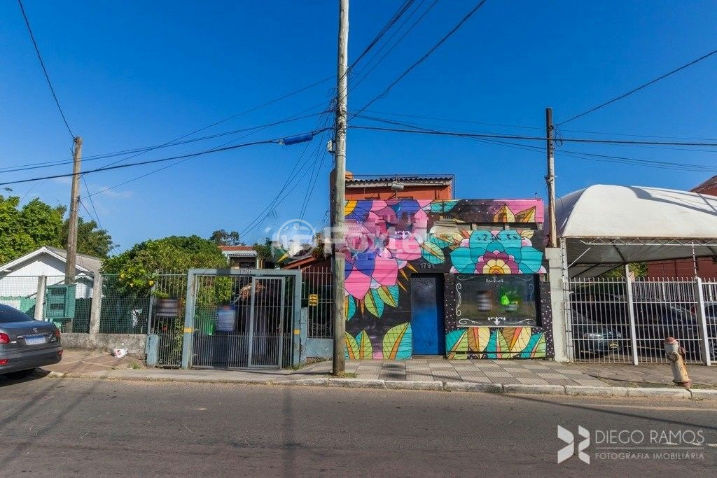 Casa à venda com 6 quartos, 400m² - Foto 1