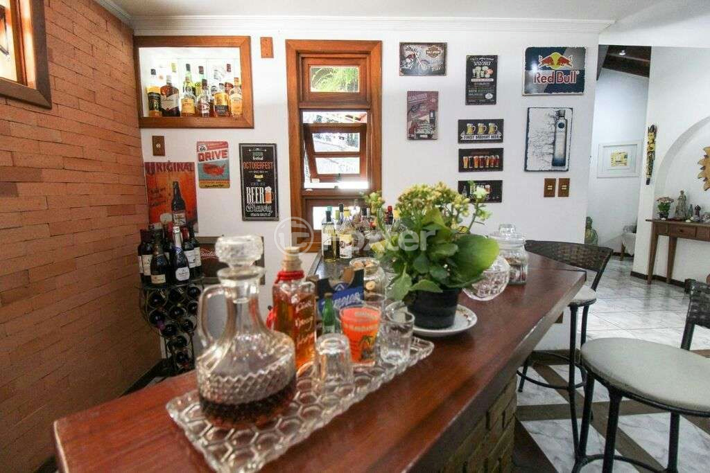 Casa à venda com 3 quartos, 291m² - Foto 5