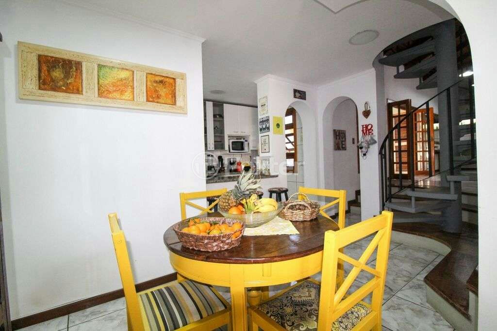Casa à venda com 3 quartos, 291m² - Foto 8
