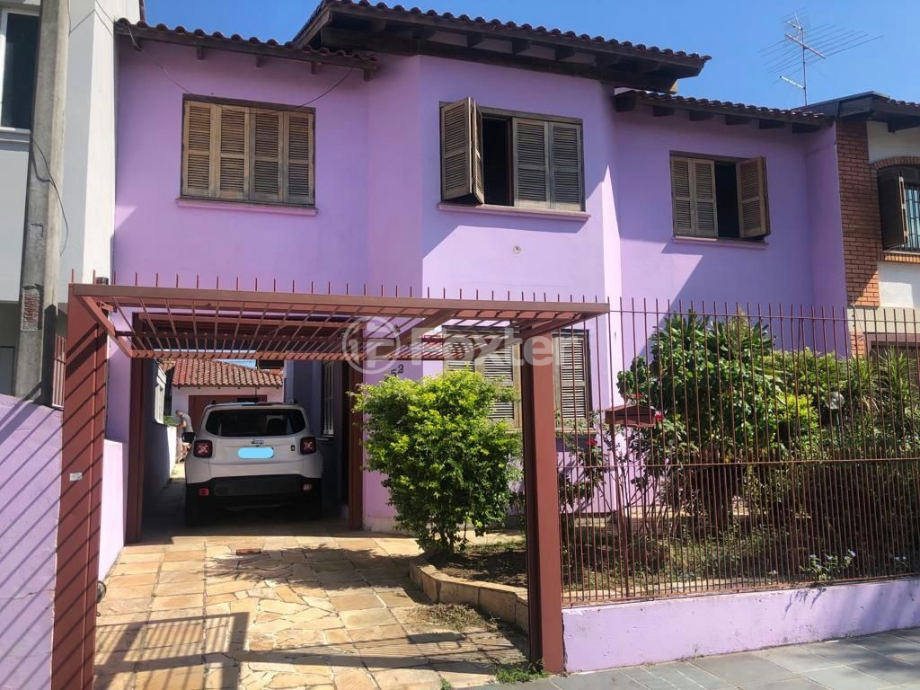 Casa à venda com 5 quartos, 203m² - Foto 1