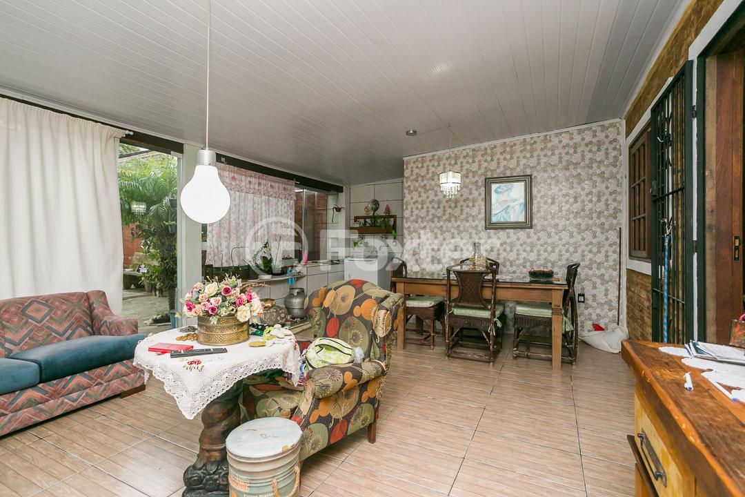Casa à venda com 3 quartos, 220m² - Foto 2
