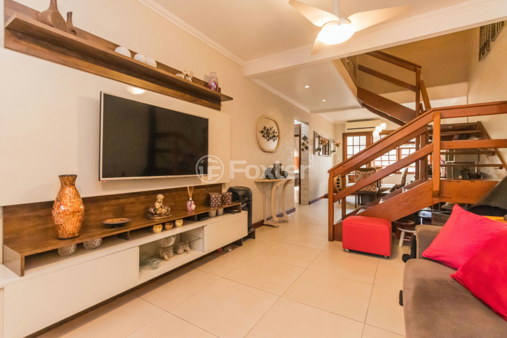 Casa de Condomínio à venda com 3 quartos, 229m² - Foto 2