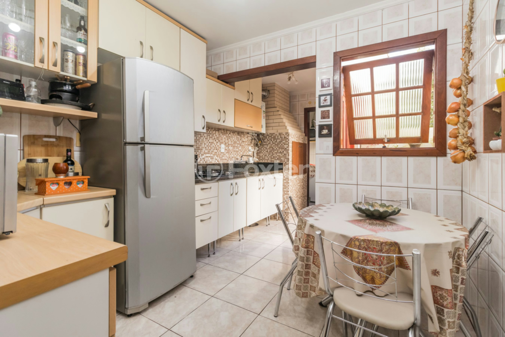 Casa de Condomínio à venda com 3 quartos, 229m² - Foto 28