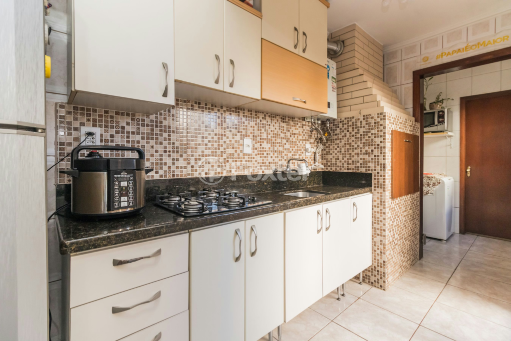 Casa de Condomínio à venda com 3 quartos, 229m² - Foto 31