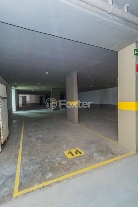 Apartamento à venda com 2 quartos, 70m² - Foto 23