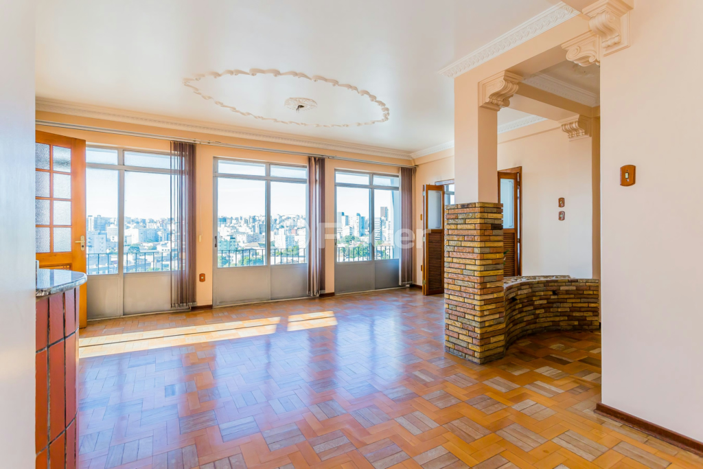 Apartamento à venda com 5 quartos, 303m² - Foto 1
