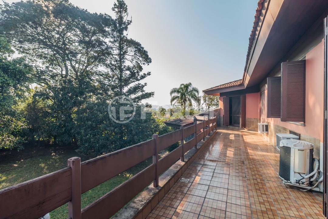 Casa de Condomínio à venda com 4 quartos, 486m² - Foto 32