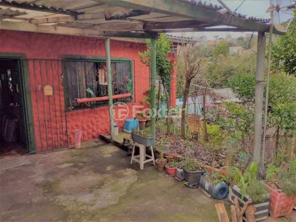 Casa à venda com 5 quartos, 238m² - Foto 1