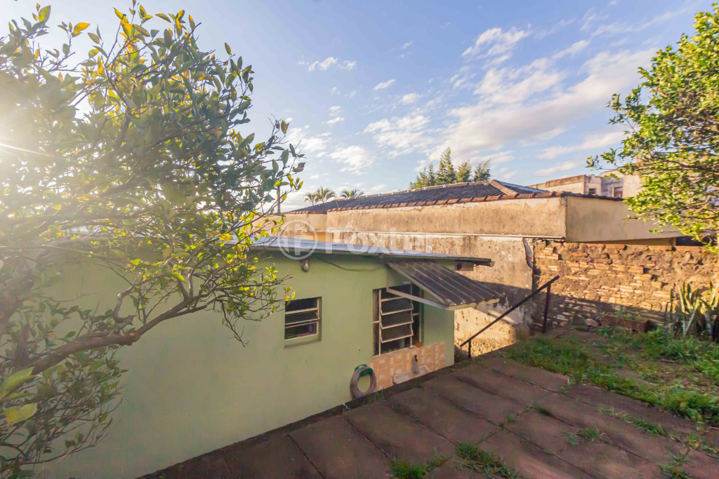 Casa à venda com 3 quartos, 233m² - Foto 36