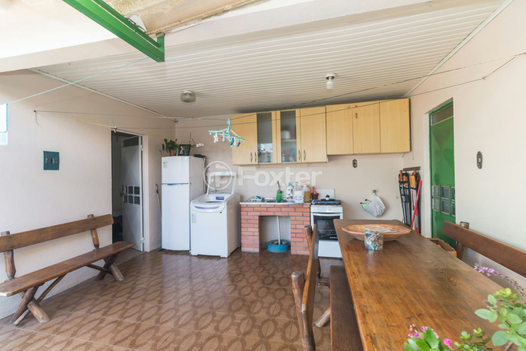 Casa à venda com 3 quartos, 143m² - Foto 4