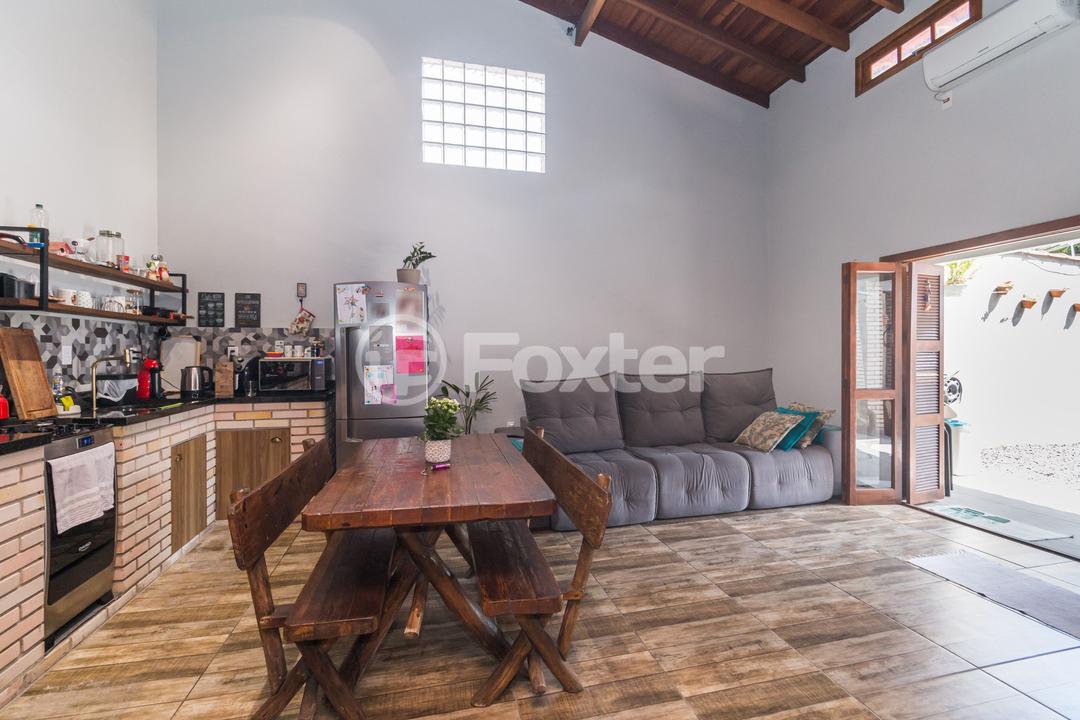 Casa à venda com 2 quartos, 90m² - Foto 4