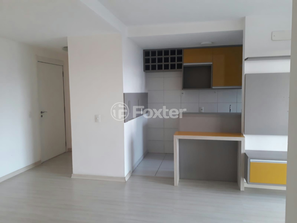 Apartamento à venda com 2 quartos, 64m² - Foto 3