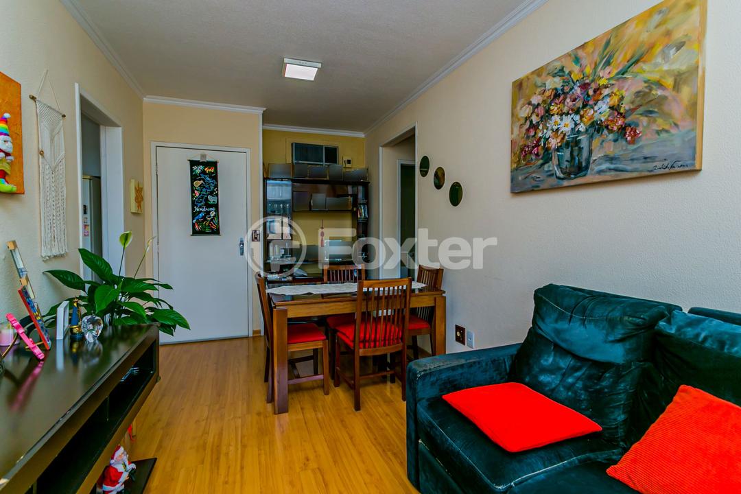 Apartamento à venda com 2 quartos, 63m² - Foto 2