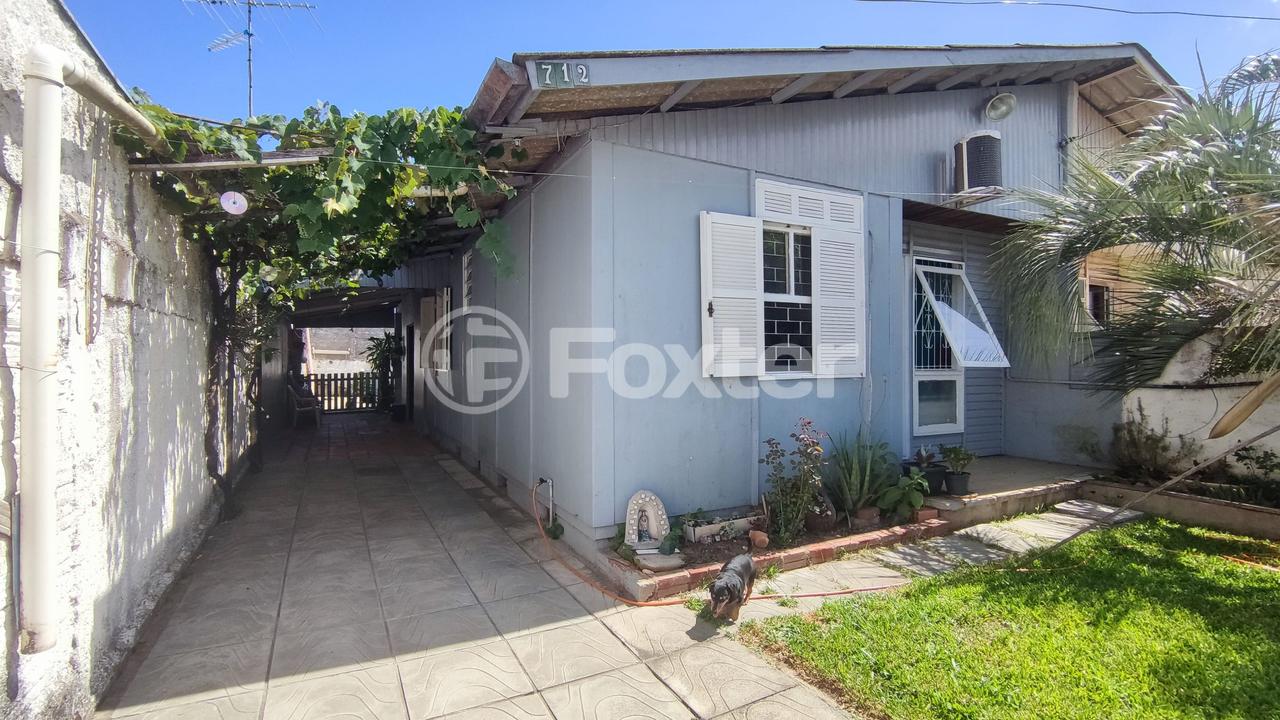 Casa à venda com 3 quartos, 80m² - Foto 1
