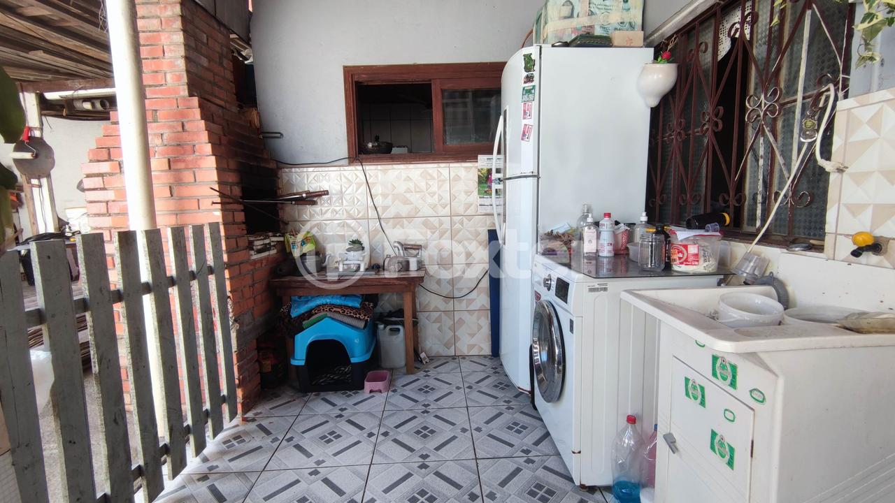 Casa à venda com 3 quartos, 80m² - Foto 17