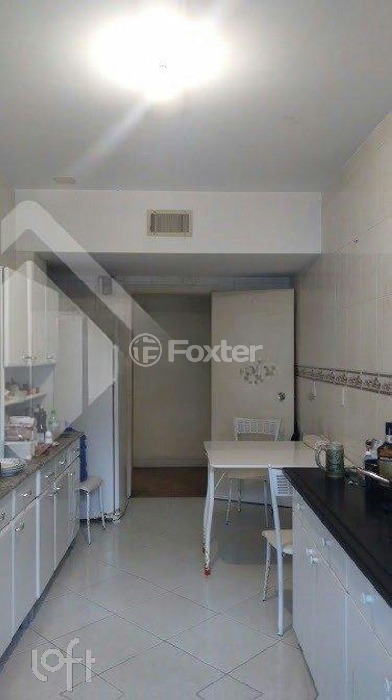 Apartamento à venda com 3 quartos, 234m² - Foto 10