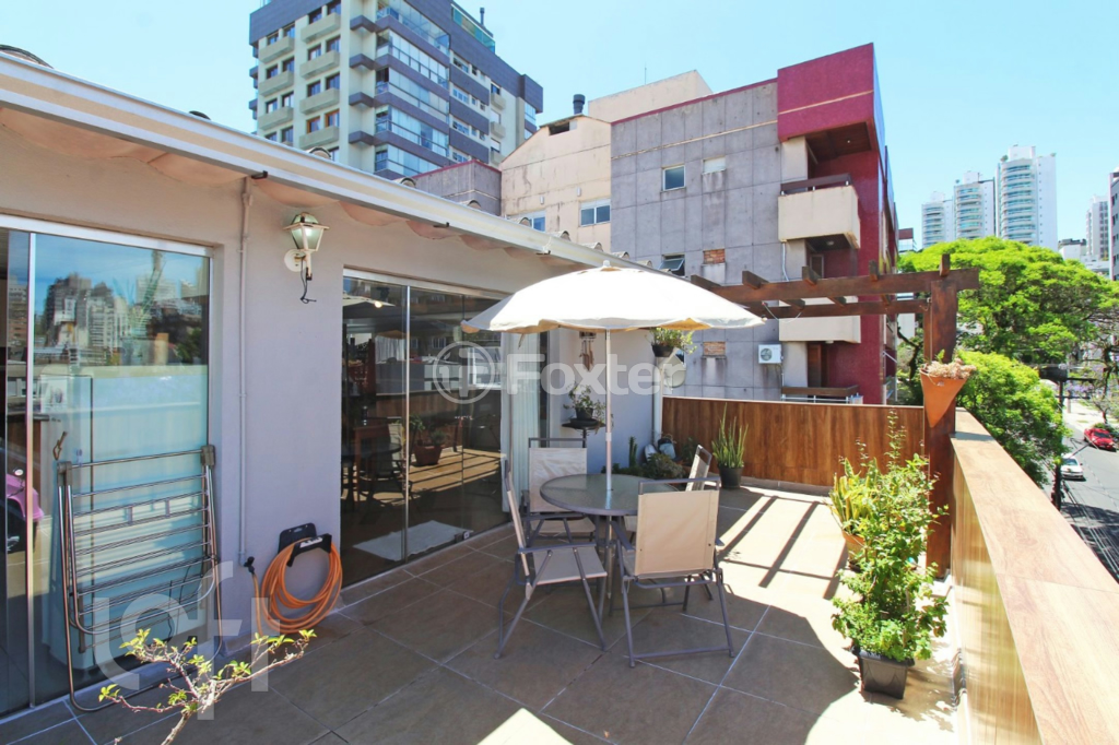 Cobertura à venda com 2 quartos, 148m² - Foto 2