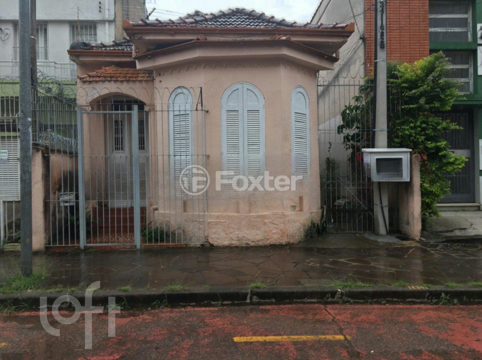Casa à venda com 4 quartos, 223m² - Foto 1