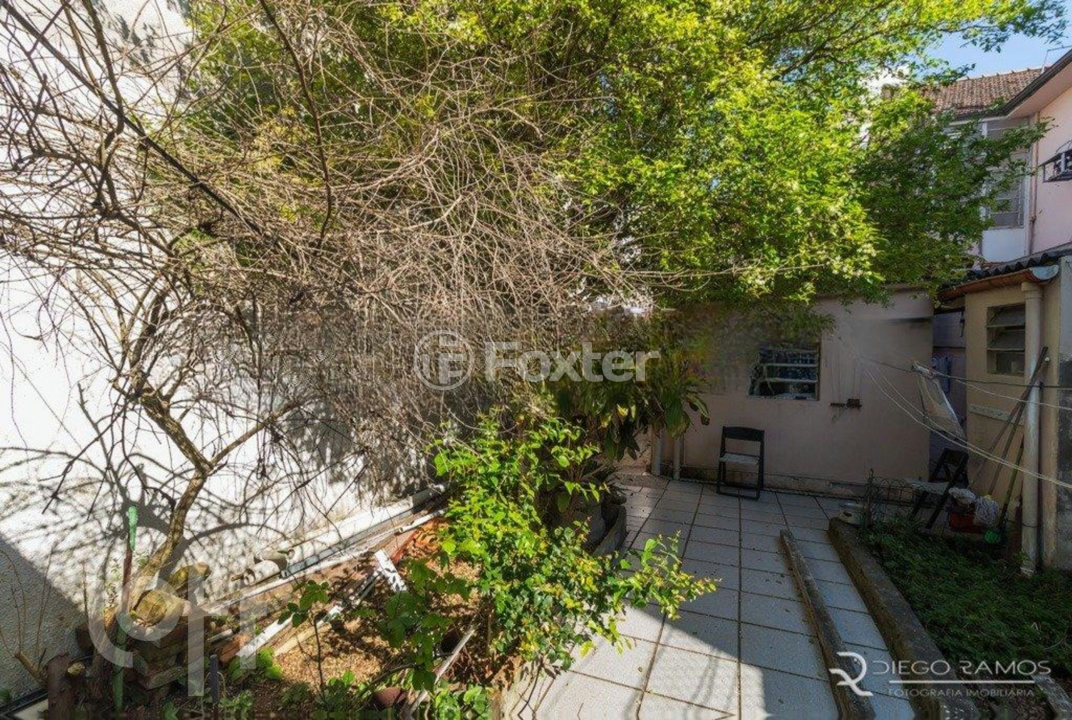 Casa à venda com 4 quartos, 223m² - Foto 3