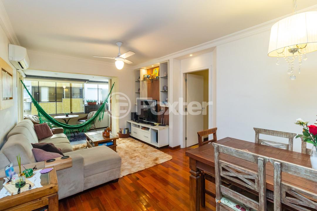 Apartamento à venda com 3 quartos, 110m² - Foto 2