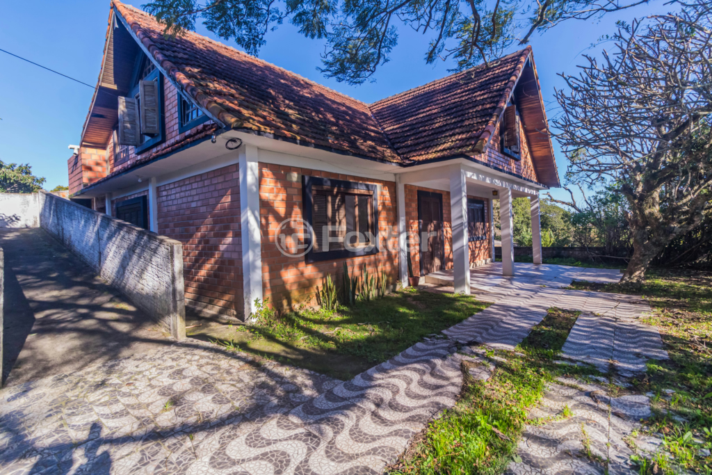 Casa à venda com 6 quartos, 620m² - Foto 1