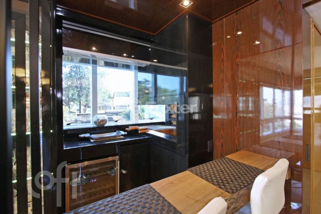 Apartamento à venda com 3 quartos, 201m² - Foto 17
