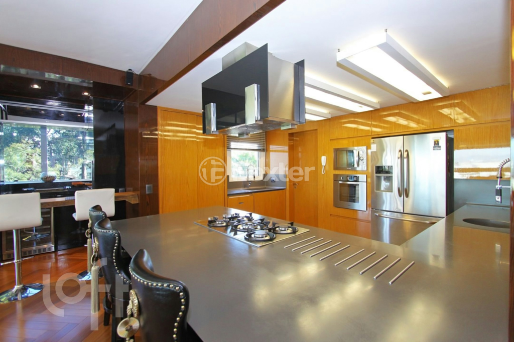 Apartamento à venda com 3 quartos, 201m² - Foto 11