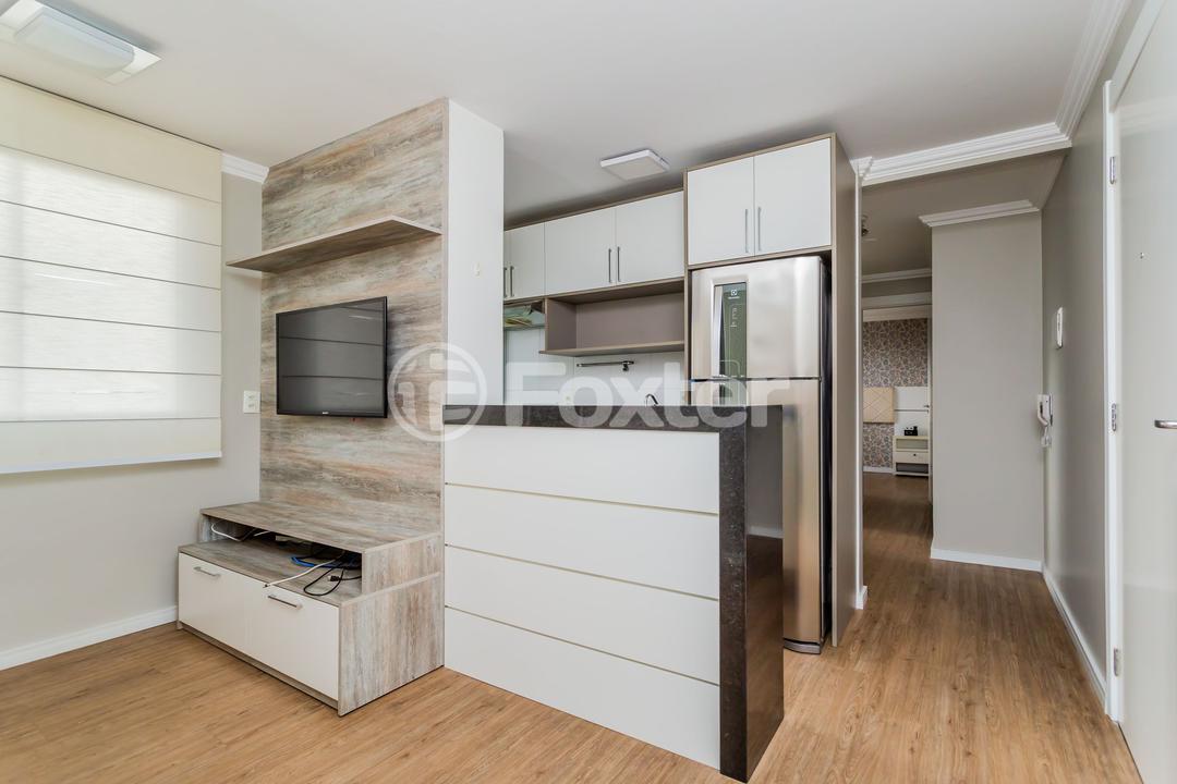 Apartamento à venda com 2 quartos, 42m² - Foto 2