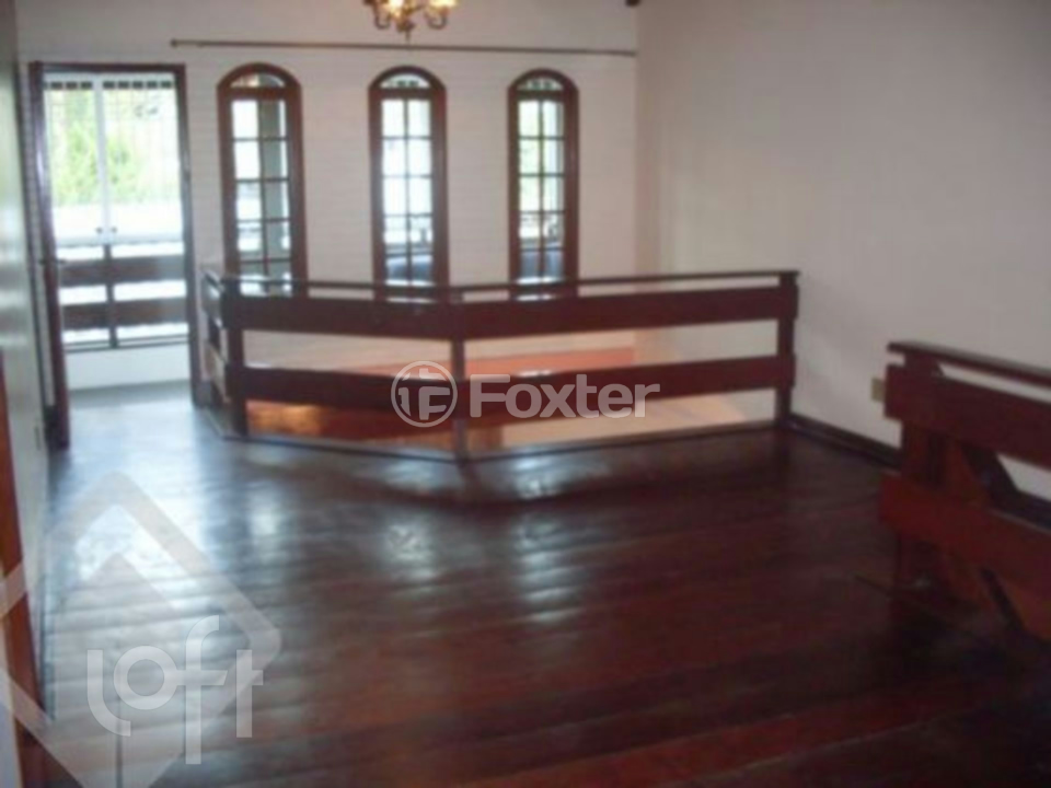 Casa à venda com 3 quartos, 298m² - Foto 2