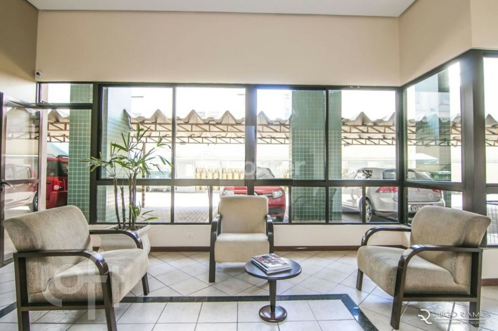 Apartamento à venda com 2 quartos, 84m² - Foto 33