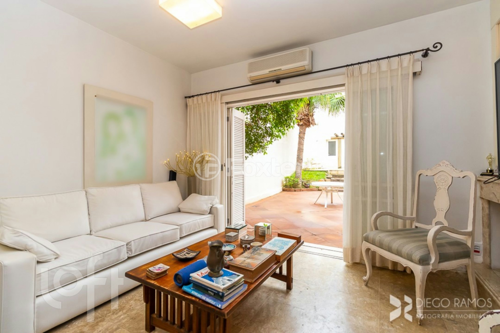 Casa à venda com 5 quartos, 380m² - Foto 3