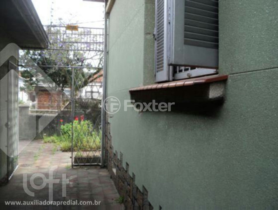 Casa à venda com 4 quartos, 228m² - Foto 4
