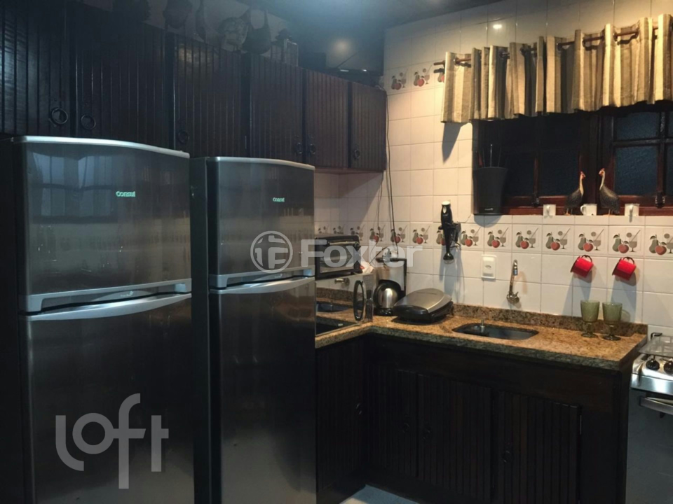 Casa à venda com 2 quartos, 125m² - Foto 13