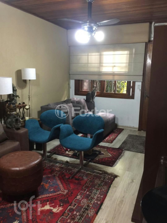 Casa à venda com 2 quartos, 125m² - Foto 1