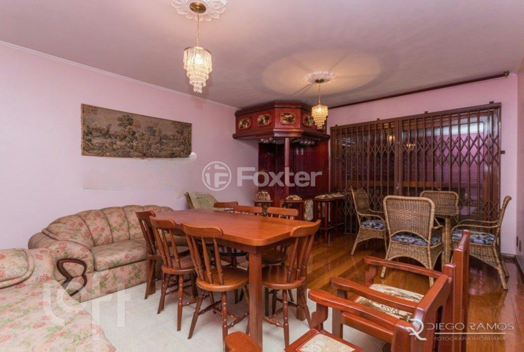 Casa à venda com 3 quartos, 300m² - Foto 2