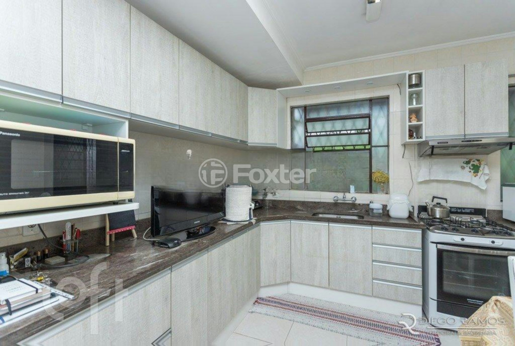 Casa à venda com 3 quartos, 300m² - Foto 32