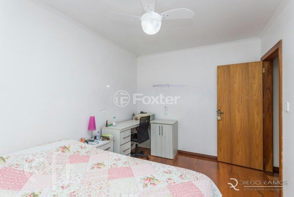 Casa à venda com 3 quartos, 300m² - Foto 25