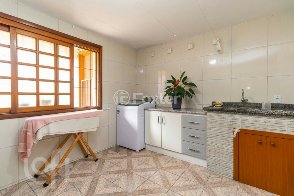 Casa à venda com 3 quartos, 250m² - Foto 10