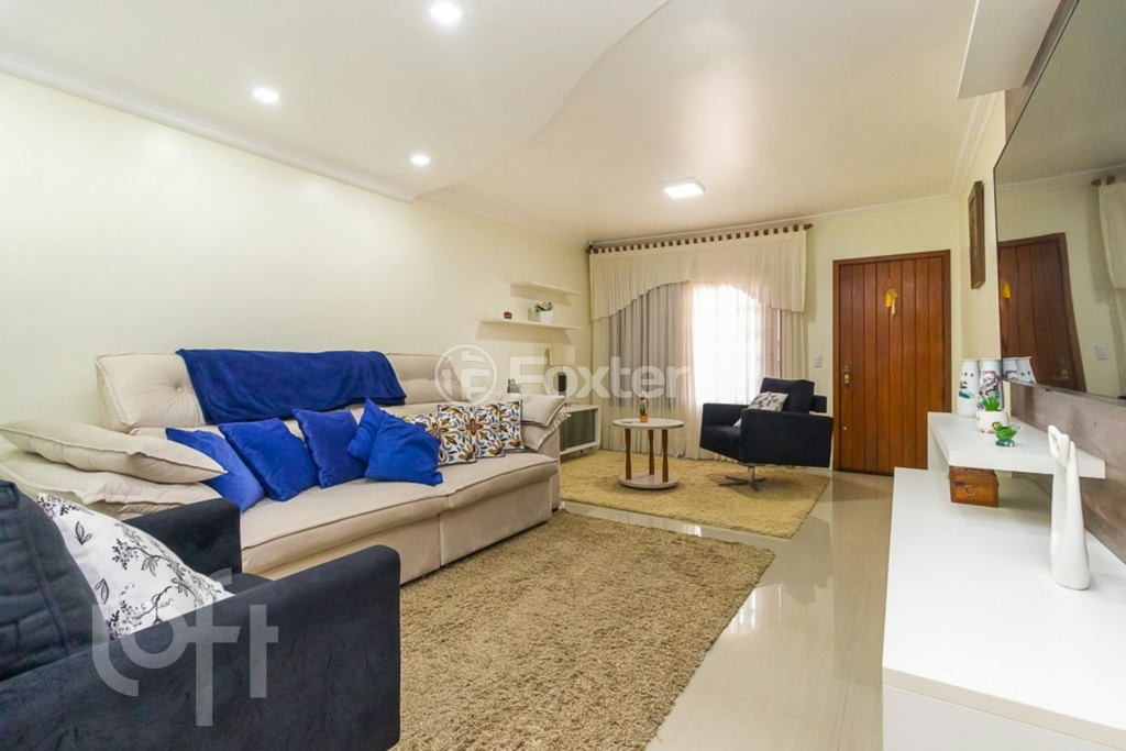 Casa à venda com 3 quartos, 250m² - Foto 1