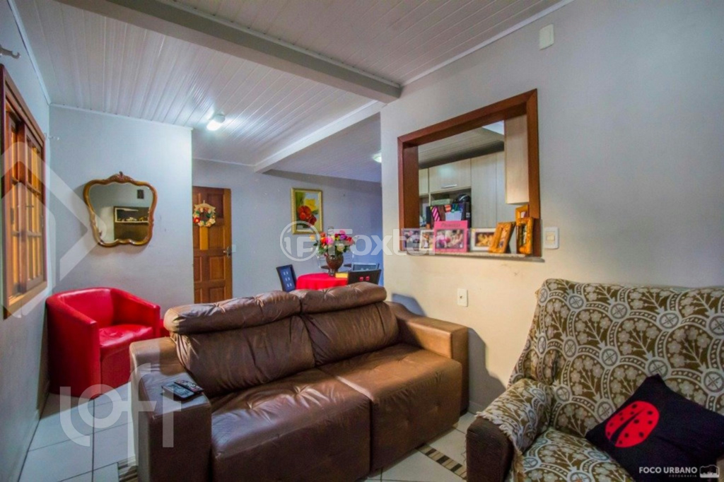 Casa à venda com 5 quartos, 143m² - Foto 2