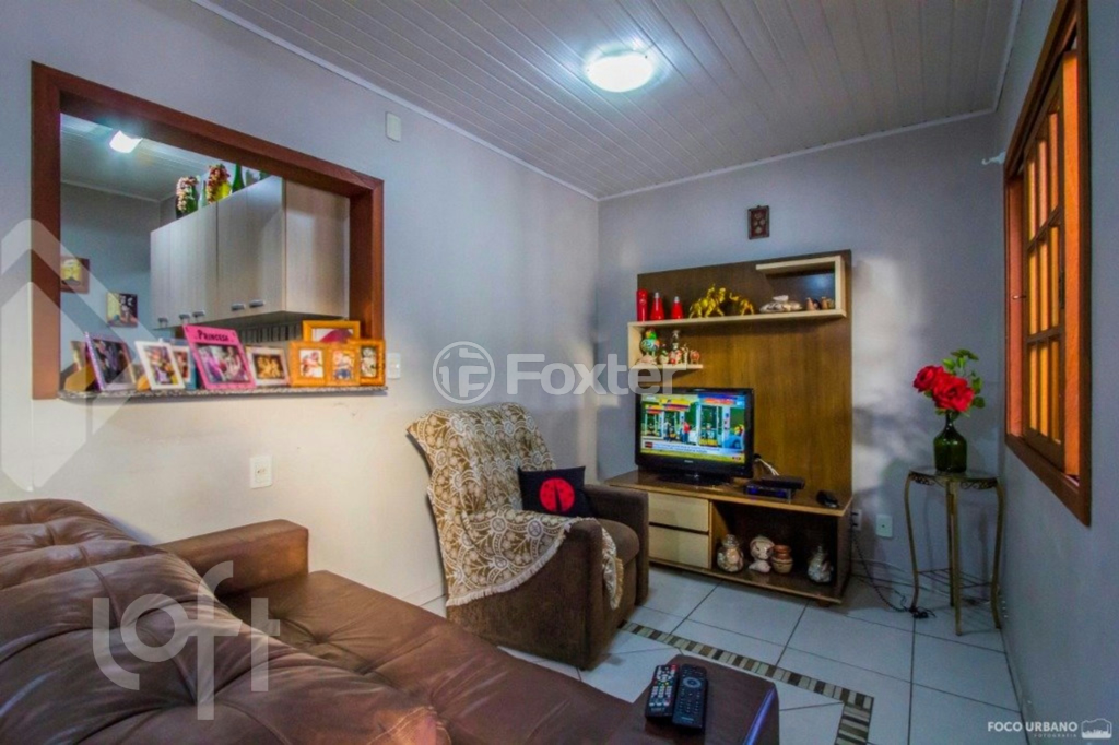 Casa à venda com 5 quartos, 143m² - Foto 1