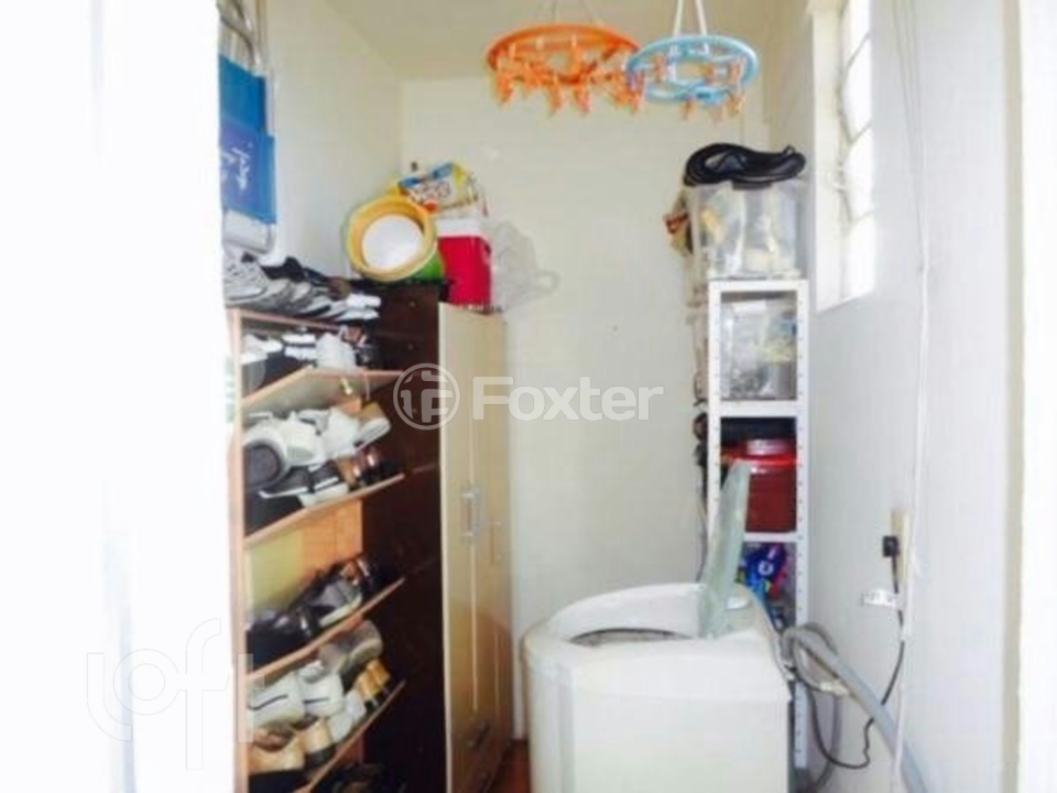 Apartamento à venda com 2 quartos, 67m² - Foto 4