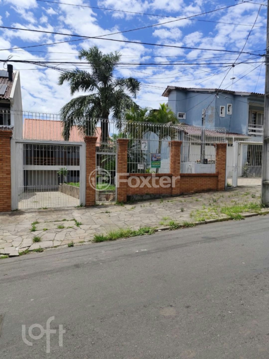 Casa à venda com 3 quartos, 180m² - Foto 1