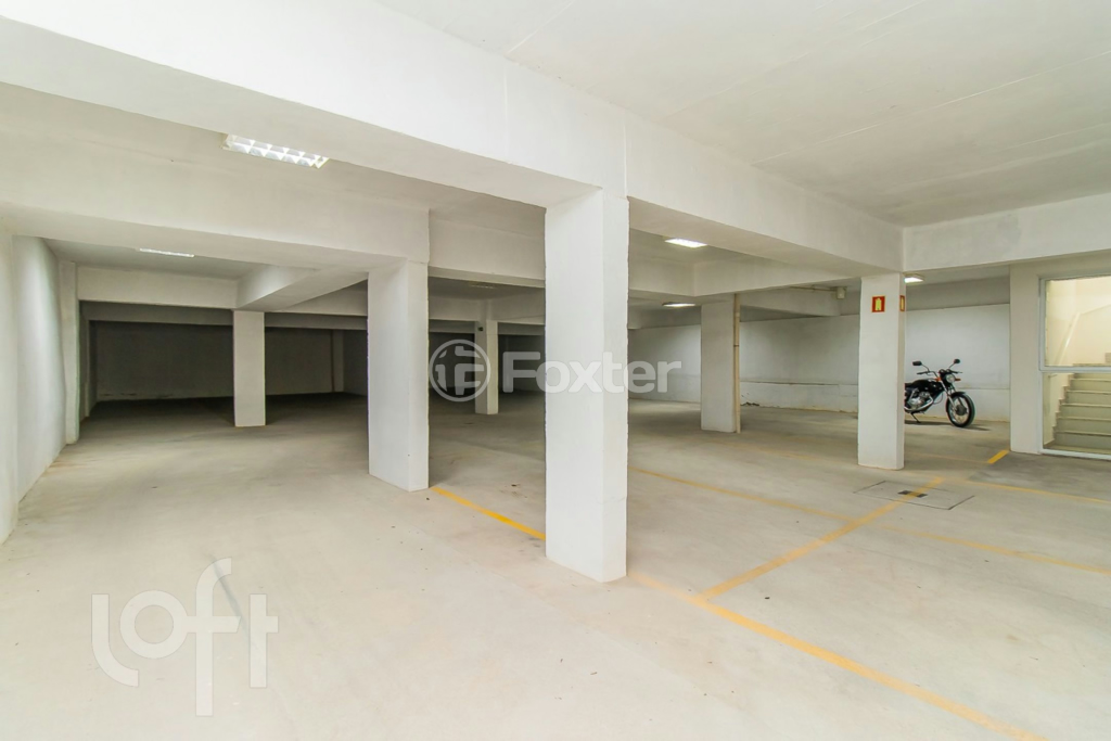 Apartamento à venda com 2 quartos, 75m² - Foto 18
