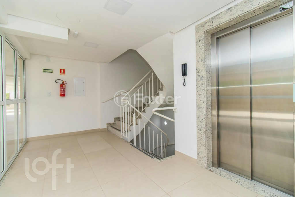 Apartamento à venda com 2 quartos, 75m² - Foto 17