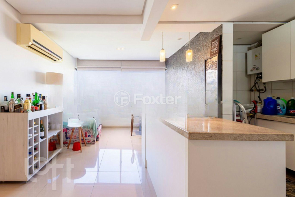 Apartamento à venda com 3 quartos, 74m² - Foto 2