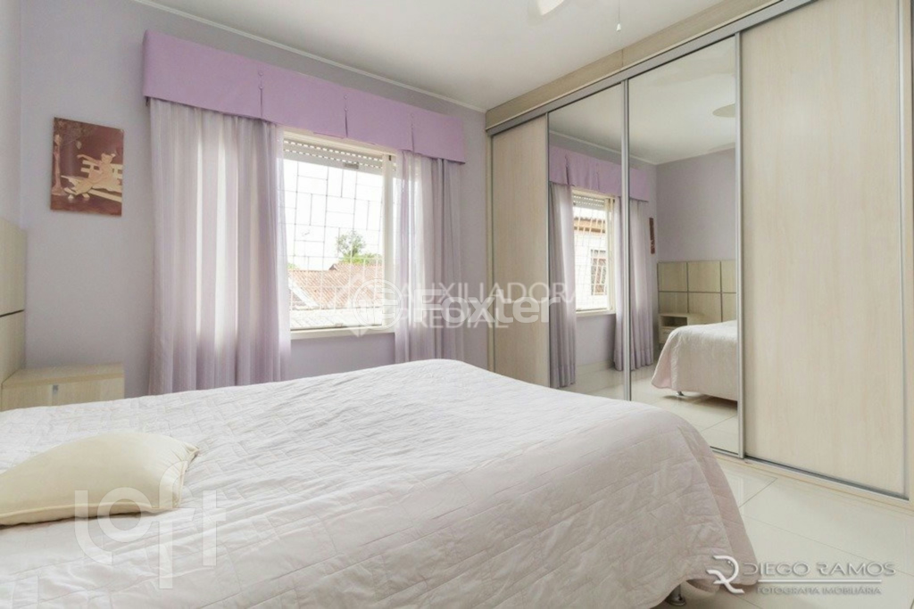 Casa à venda com 4 quartos, 244m² - Foto 17