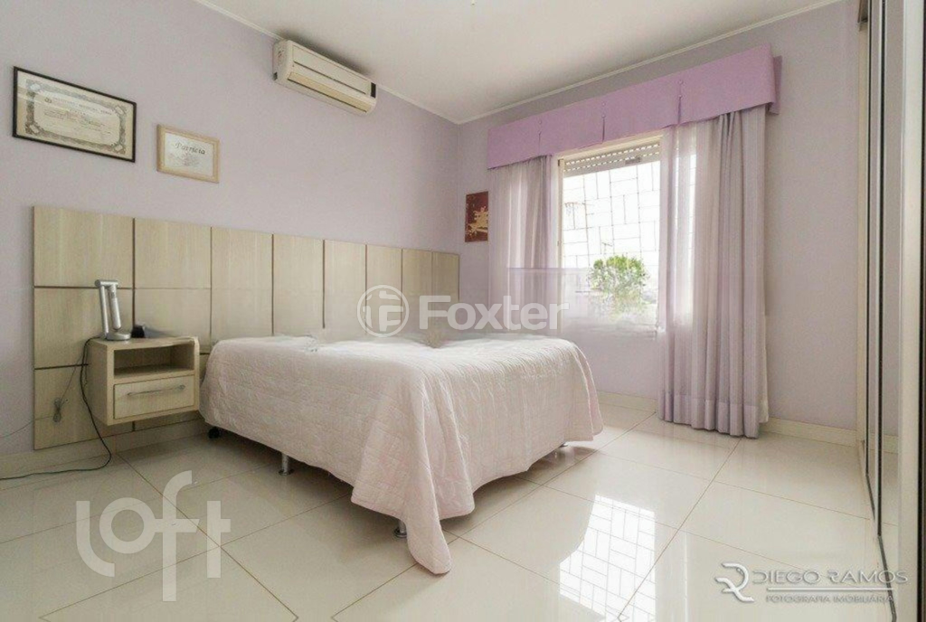 Casa à venda com 4 quartos, 244m² - Foto 16